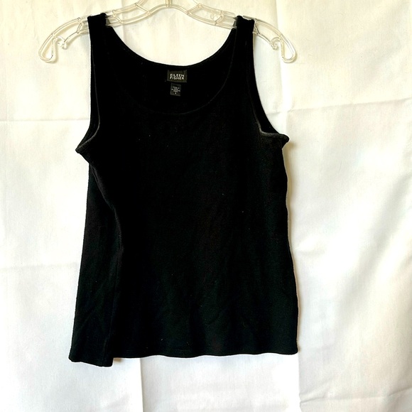 Eileen Fisher Wool tank
Wear with a cardigan, crop or shrug - Picture 1 of 6